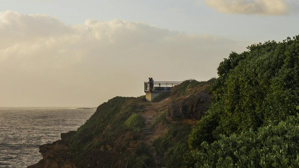 Quels sont les conseils pour un camping en autonomie totale dans une région montagneuse?